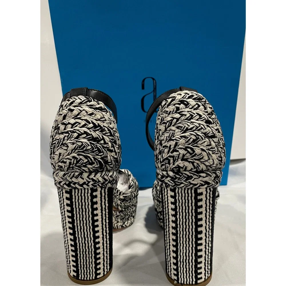 Antolina - Picture 2 of 7